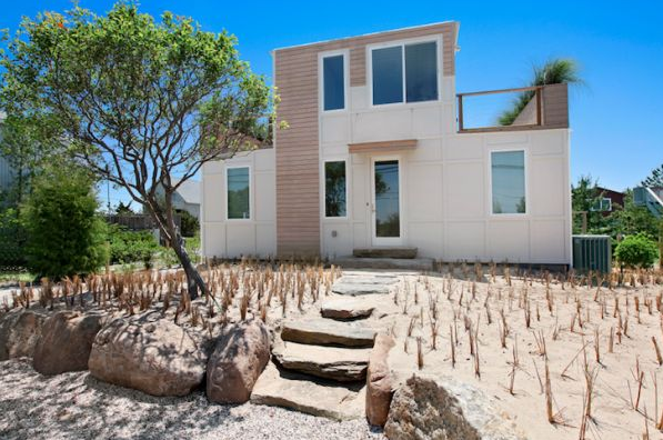 Beach House built from shipping containers 5